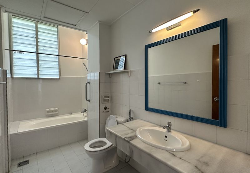 Lorong Taman Pantai 4