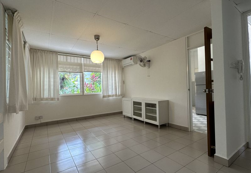 Lorong Taman Pantai 4