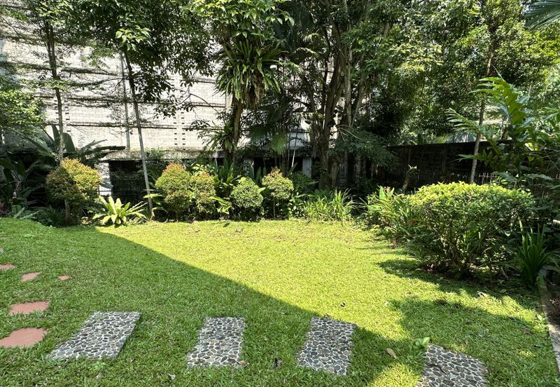 Lorong Taman Pantai 4