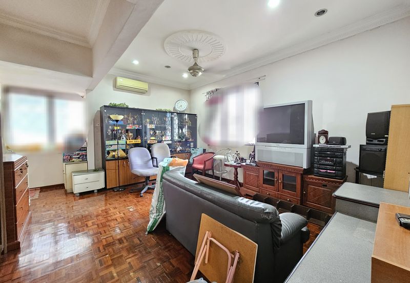 Jalan Mutiara Barat 3