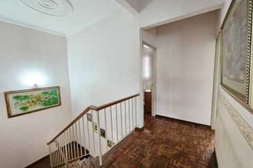 Jalan Mutiara Barat 3