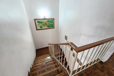 Jalan Mutiara Barat 3