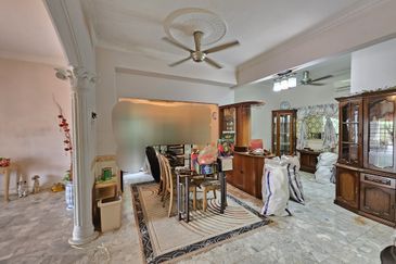 Jalan Mutiara Barat 3