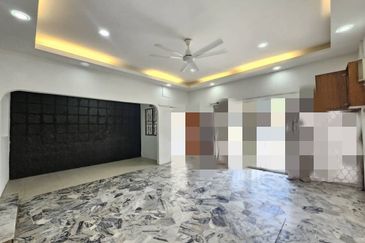 Jalan Mutiara Barat 3