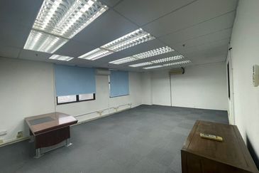 Wisma Zelan(Number One Business Centre)