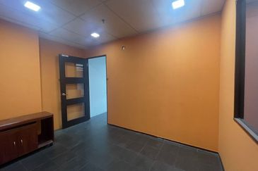 Wisma Zelan(Number One Business Centre)