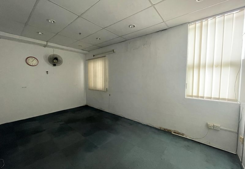 Wisma Zelan(Number One Business Centre)