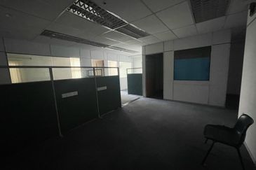 Wisma Zelan(Number One Business Centre)