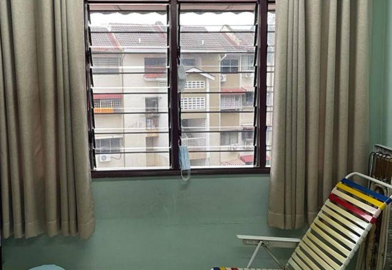 Taman Midah Townhouse