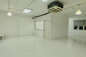 Wisma Zelan(Number One Business Centre)