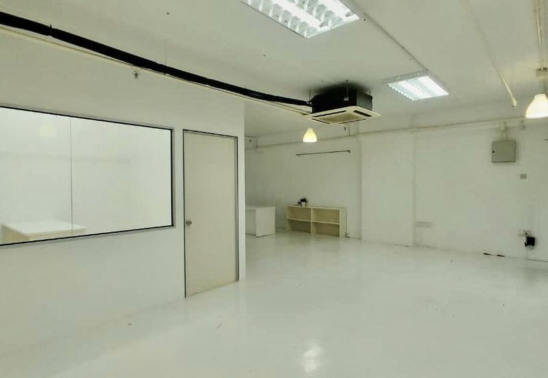 Wisma Zelan(Number One Business Centre)