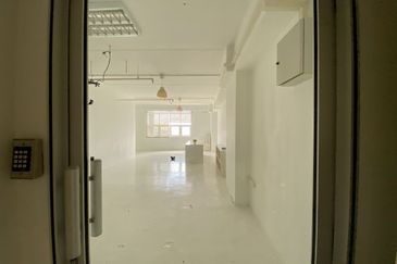 Wisma Zelan(Number One Business Centre)