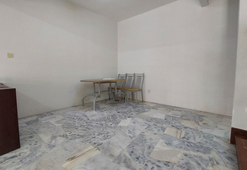 SL 9, Bandar Sungai Long