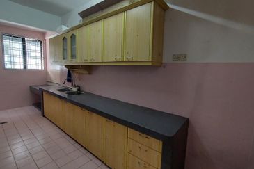 SL 9, Bandar Sungai Long