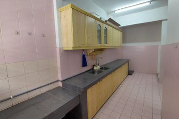 SL 9, Bandar Sungai Long