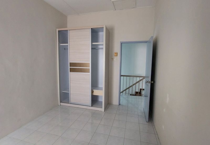 SL 9, Bandar Sungai Long