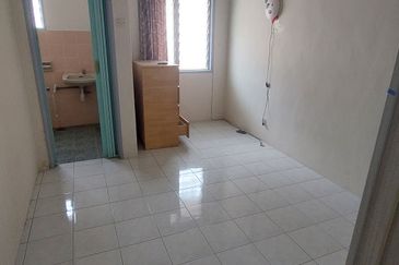 SL 9, Bandar Sungai Long