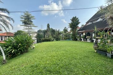 Bukit Pantai (Pantai Hill)