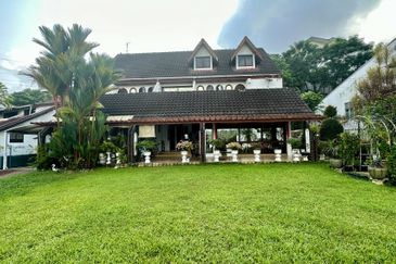 Bukit Pantai (Pantai Hill)