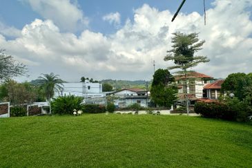 Bukit Pantai (Pantai Hill)