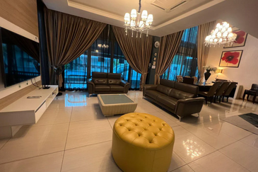 3 Sty Semi D CORNER Bandar  Sungai Long