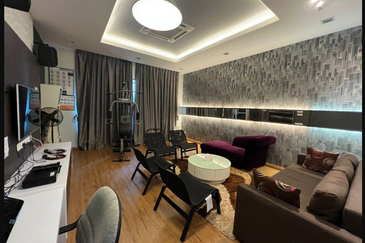 3 Sty Semi D CORNER Bandar  Sungai Long