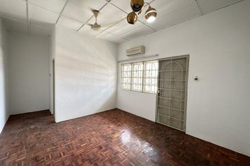Double Storey Terrace  Bandar Sungai Long
