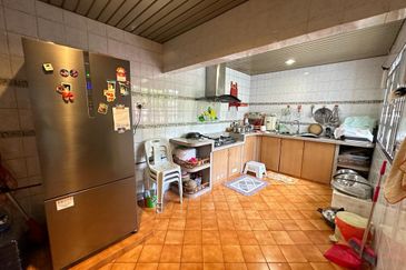 2 Sty Semi-D bandar Sungai Long