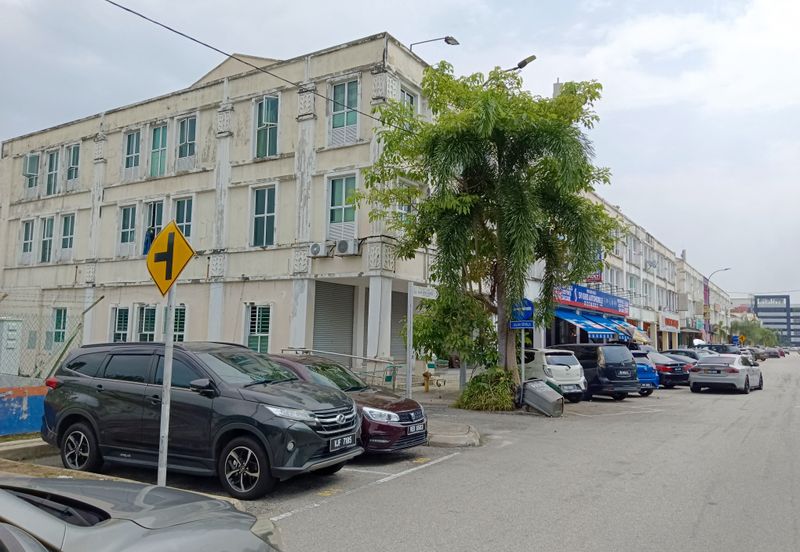 Jalan Impian Mahkota, Kampung Sungai Kantan