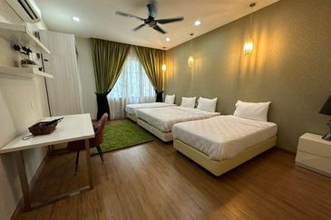 3 Sty Semi D CORNER  Bandar Sungai Long cheras