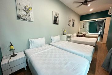 3 Sty Semi D CORNER  Bandar Sungai Long cheras