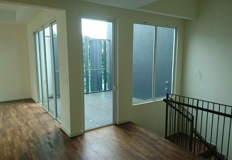 3 Storey Semi D  Sungai Long cheras