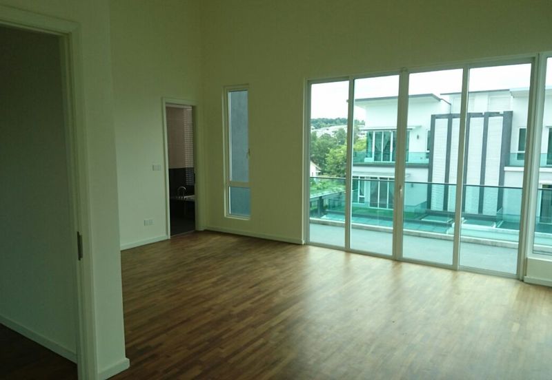 3 Storey Semi D  Sungai Long cheras