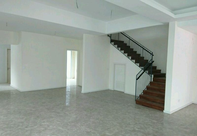 3 Storey Semi D  Sungai Long cheras