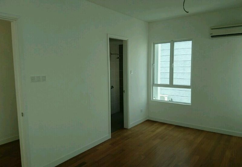 3 Storey Semi D  Sungai Long cheras