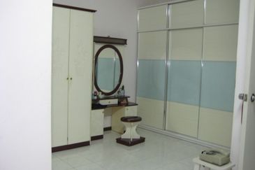 2 Sty Superlink  SL 4, Sungai Long cheras