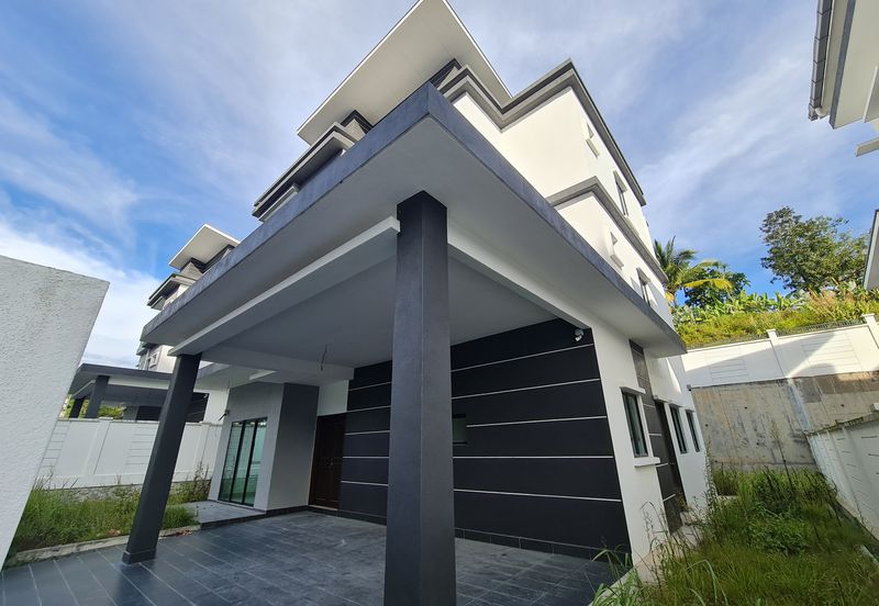 Storey Bungalow at Rafflesia Residence, Bandar Sungai Long