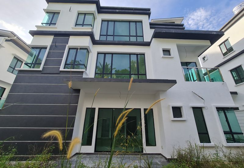 Storey Bungalow at Rafflesia Residence, Bandar Sungai Long