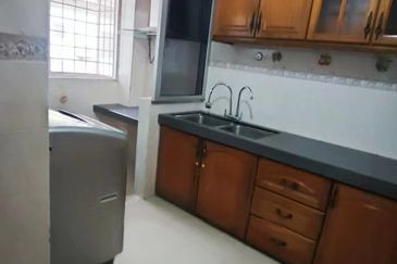 3 Storey Townhouse @ Bandar Damai Perdana