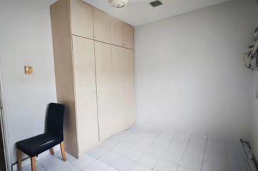 3 Storey Townhouse @ Bandar Damai Perdana