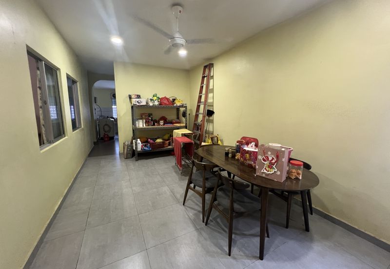 2 Sty Happy Garden endlot with land unit