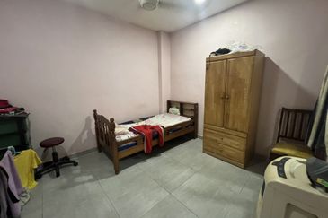 2 Sty Happy Garden endlot with land unit