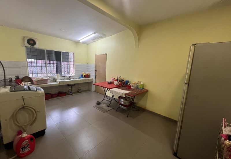 2 Sty Happy Garden endlot with land unit