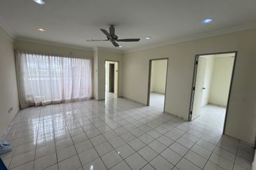 Green Acre Sungai Long condo