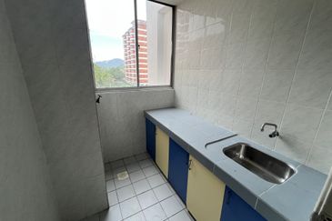 Green Acre Sungai Long condo