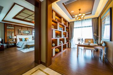 3 storey -Luxurious Bungalow  Semenyih