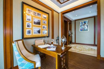 3 storey -Luxurious Bungalow  Semenyih