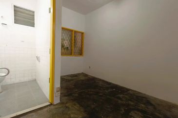 2 Storey Terrace  Taman Bukit Teratai, Ampang