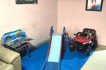 2 Storey Terrace Taman Bukit Indah, Ampang