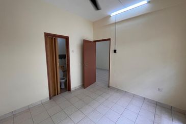 Cheap Suria Apartment Damansara Damai